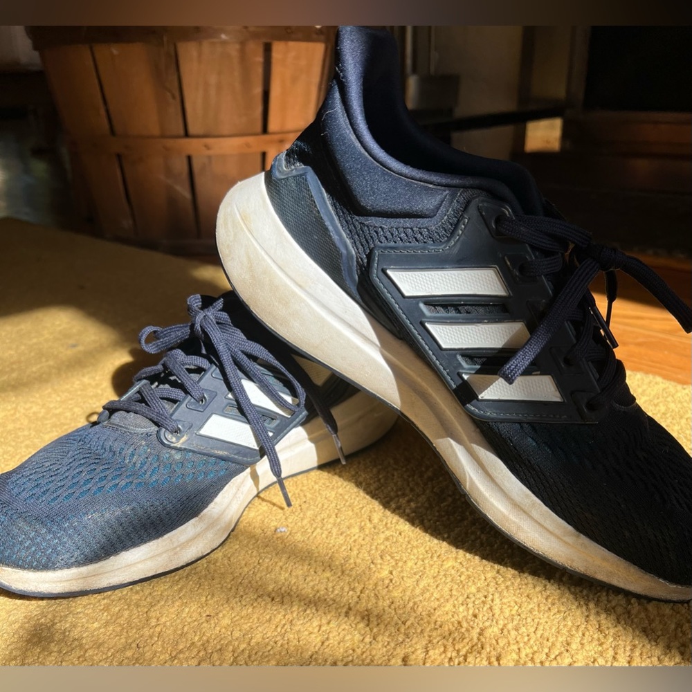 Adidas Bounce Running Sneakers